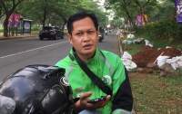 Dede, Salah Seorang Ojek Online di Tangsel