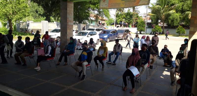 Pemohon Kartu Pencaker Membludak, Disnaker Terapkan Social Distancing