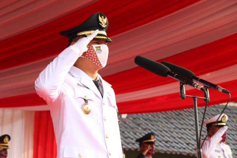 Wabup Tangerang Mad Romli Pimpin Upacara Penurunan Bendera