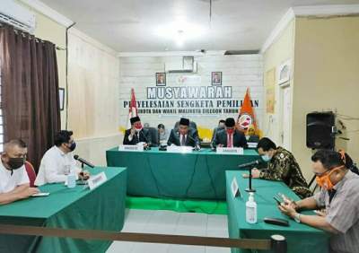 Sidang lanjutan gugatan calon perseorangan Pilkada Kota Cilegon 2020, Malim Hander Jhoni-Hawasi Syabrawi, di Badan Pengawas Pemilu (Bawaslu) Kota Cilegon, Minggu (23/8/2020).