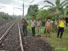 Camat Jambe Chaidir Melakukan Penunjauan Di TKP Rel Kereta Api Jambe