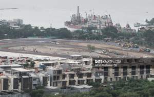 Penampakan progres pembangunan sirkuit Jakarta E-Prix Formula E diambil dari Sky View Deck JIS. (Foto: Aip/Detak)