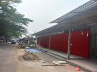 Bahu jalan berubah jadi kios, disewakan ke PKL