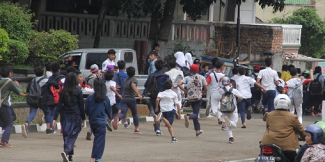 Aksi tawuran pelajar di Tigaraksa