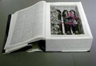 Bom Buku Gegerkan Warga