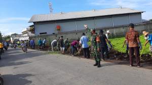 Antisipasi Banjir, Muspika Sepatan Timur Gelar Gotong Royong Bersihkan Sampah