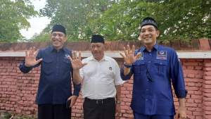Ketua DPW Partai NasDem Banten Edi Ariadi didampingi ketua dpd kota dan Kabupaten Serang
