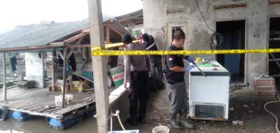 Sedang Perbaiki Rumah Kuli Bangunan Dibacok dengan Kapak