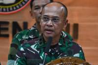 Kapuspen TNI Laksamana Muda TNI Julius Widjojono.