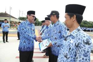 Sekda Banten Ranta Soeharta usai apel Hari Kesadaran Nasional.