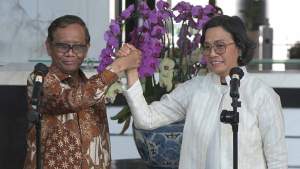 Menkeu Sri Mulyani Indrawati bersama Menko Polhukkam Mohammad Mahfud MD., saat jumpa pers beberapa waktu lalu di Jakarta.