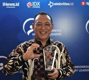 Wali Kota Cilegon Helldy Agustian menerima penghargaan Best Leadership In Human Resource Empowerment di ajang Indonesia Visionary Leader 2022. Penghargaan diterima di acara Malam Inaugurasi IVL 2022, di MNC Conference Hall, Kebon Sirih, Jakarta Pusat, Senin (5/9/2022).