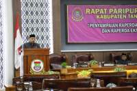 Zaki Sampaikan 2 Raperda Kepada DPRD