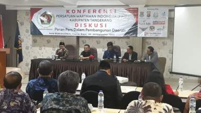 Subhanallah, Usai Dilantik Ketua Dewan Berangkatkan Umroh Wartawan