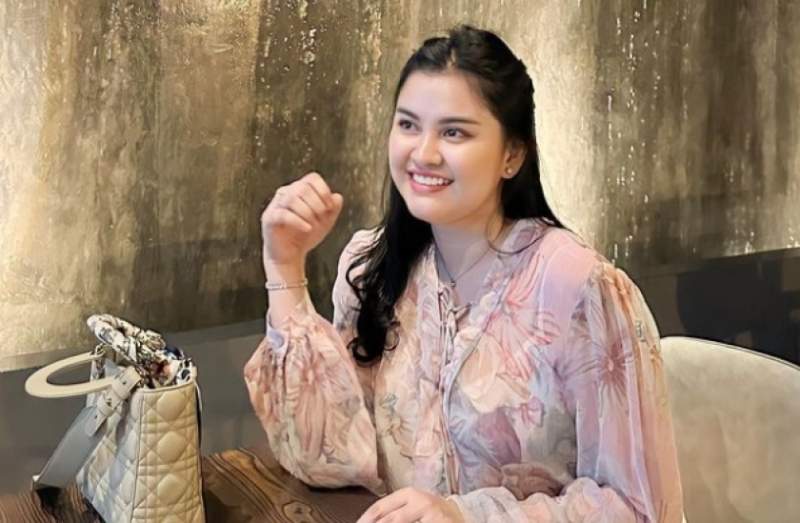 Selebgram asal Makassar, Nur Utami.