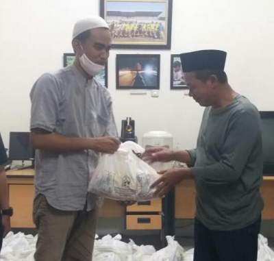 Walikota Serang Salurkan "Bakwan"