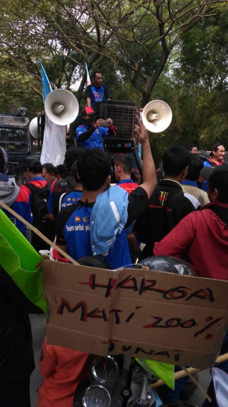 Demo buruh PT SRKI Kabupaten Tangerang