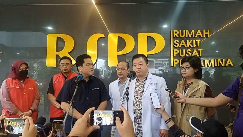 Menteri BUMN, Erick Thohir saat memberi keterangan pers di RSPP Jakarta, Sabtu (4/3/2023) malam.
