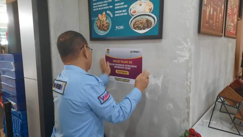 Tidak Taat Pajak, Resto Delico Bandara Soetta Dipasangi Stiker