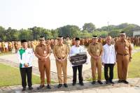 Pj Bupati Tangerang Serahkan 1,6 Miliar Zakat Fitrah, Zakat Harta dan Shodaqoh ASN