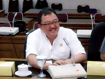 Anggota Komisi l DPRD Kota Tangsel, Rizki Jonis.