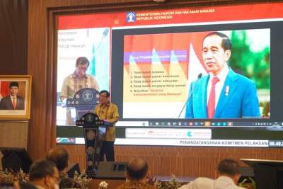 Menteri Hukum dan HAM, Yas onna H. Laoly 