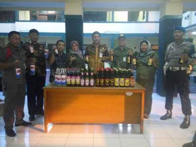 Satpol PP Sita 123 Minuman Keras Berbagai Jenis