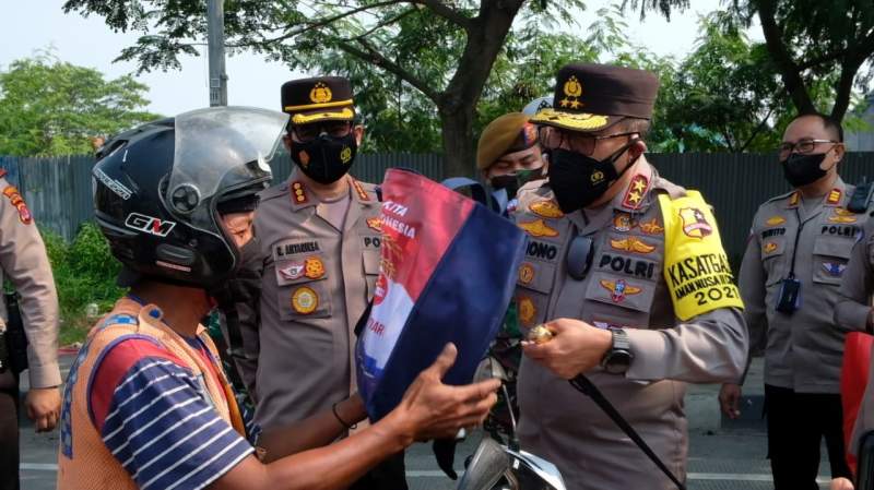 Kakorlantas Polri Tinjau Posko Penyekatan Perbatasan Jayanti