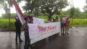 Galian C Ilegal, Masyarakat Pancur Geruduk Pemkot Serang