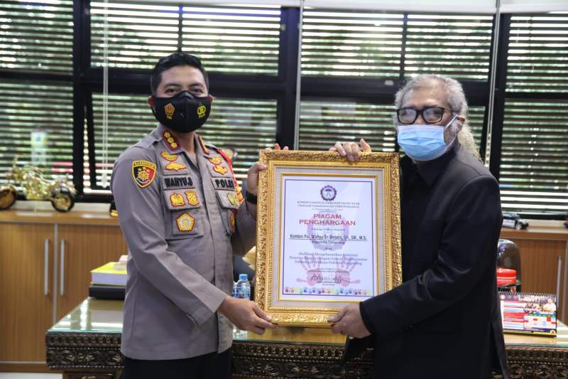Kapolresta Tangerang Terima Penghargaan dari Komnas Perlindungan  Anak