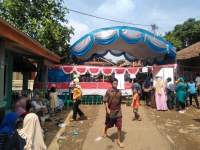 Rela Mengantri, Warga Kota Serang Antusias Hadiri Pencoblosan Pemilu 2019