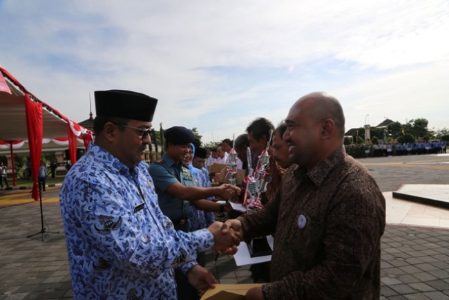 Plt Gubernur Hadiri Upacara Gabungan Hari Kesadaran Nasional