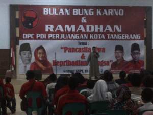 Peringati Bulan Bung Karno, DPC PDI Perjuangan Gelar Bukber dan Santunan