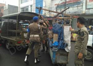 Masih Membandel, Pedagang Kaki Lima Ditertibkan