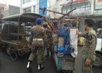 Masih Membandel, Pedagang Kaki Lima Ditertibkan