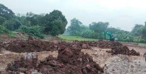 pengurukan di balaraja resahkan warga sekitar.