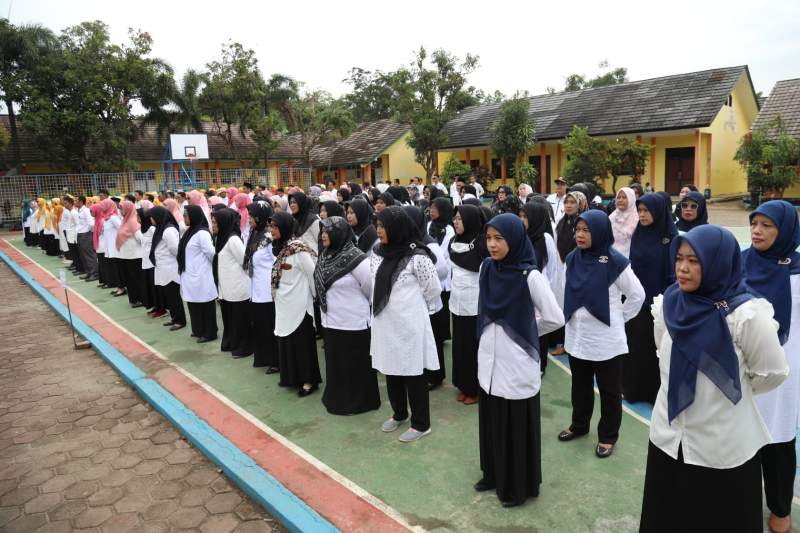 walikota Serang pimpin apel di dindikbud.