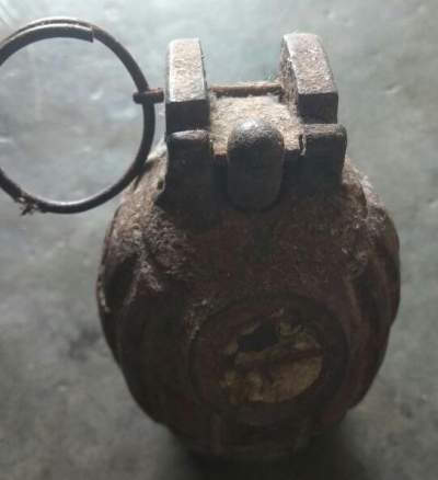 Warga Cibadak Temukan Granat Dalam Lemari