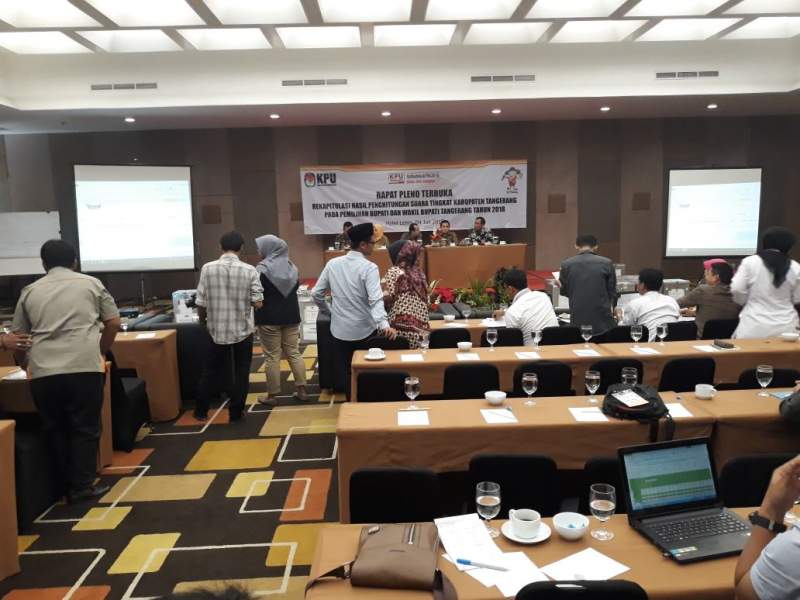 Di Plenokan KPU, Paslon Zaki- Mad Romli Unggul Raih 83,72 Persen