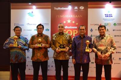 Perumdam TKR Kembali Meraih Penghargaan Top BUMD
