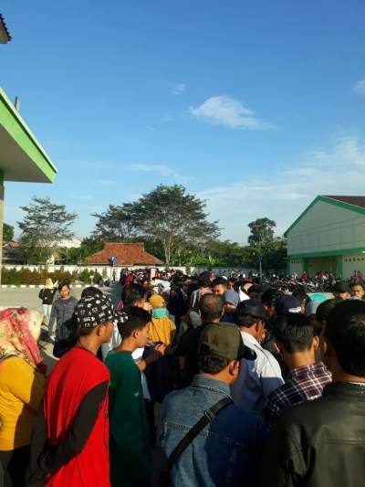 Pembuatan Kartu Pencari Kerja di Kantor Disnaker Membludak