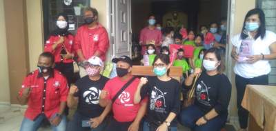 Beri Bantuan ke Panti Asuhan, Srikandi Solidaritas dan PSI Serpong Ingatkan Kebersamaan Umat