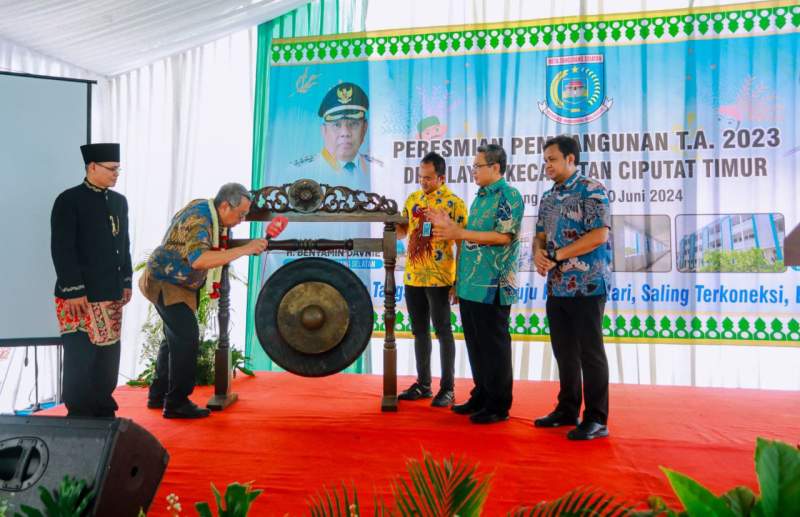 Resmikan Gedung Baru SMPN 10 Tangsel, Benyamin: Naikan Daya Tampung dan Rata-rata Lama Sekolah