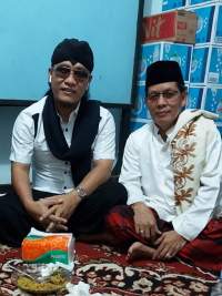 Tampak Ustad Rasyud Sakir (Kanan) bersama Gus Miftah. (by: rasud Sakir)