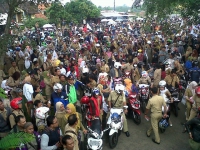 Ribuan Pegawai Honorer Banten Tuntut Kesejahteraan