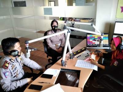 Gelar Talk Show, Kasat Lantas Polresta Tangerang Berikan Himbauam Kepada Warga