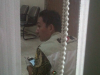 Penyelidik KPK mendatangi Dinas Kesehatan (25/2)