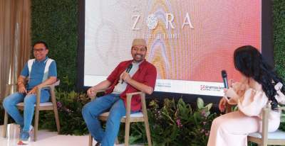 Anggota DPR RI Ansy Lema (kiri) dan Pendiri Museum Pustaka Peranakan Tionghoa, Azmi Abubakar dalam talkshow 'Harmoni dalam Keragaman' di Samasana Club House, BSD Serpong.