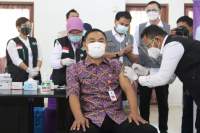 Pasca  Divaksin,  H Mad Romli Tetap Berpesan Prokes Wajib Dipatuhi