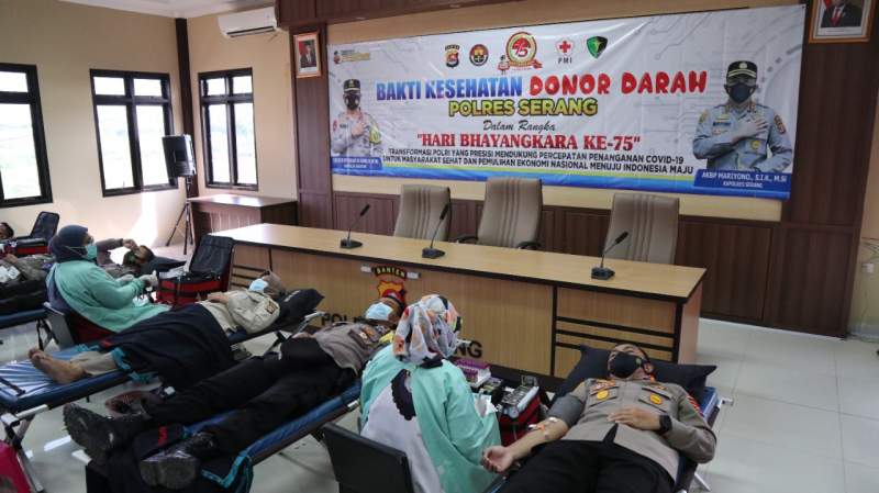 Hut Bhayangkara Ke 75, Polres Serang Adakan Donor Darah